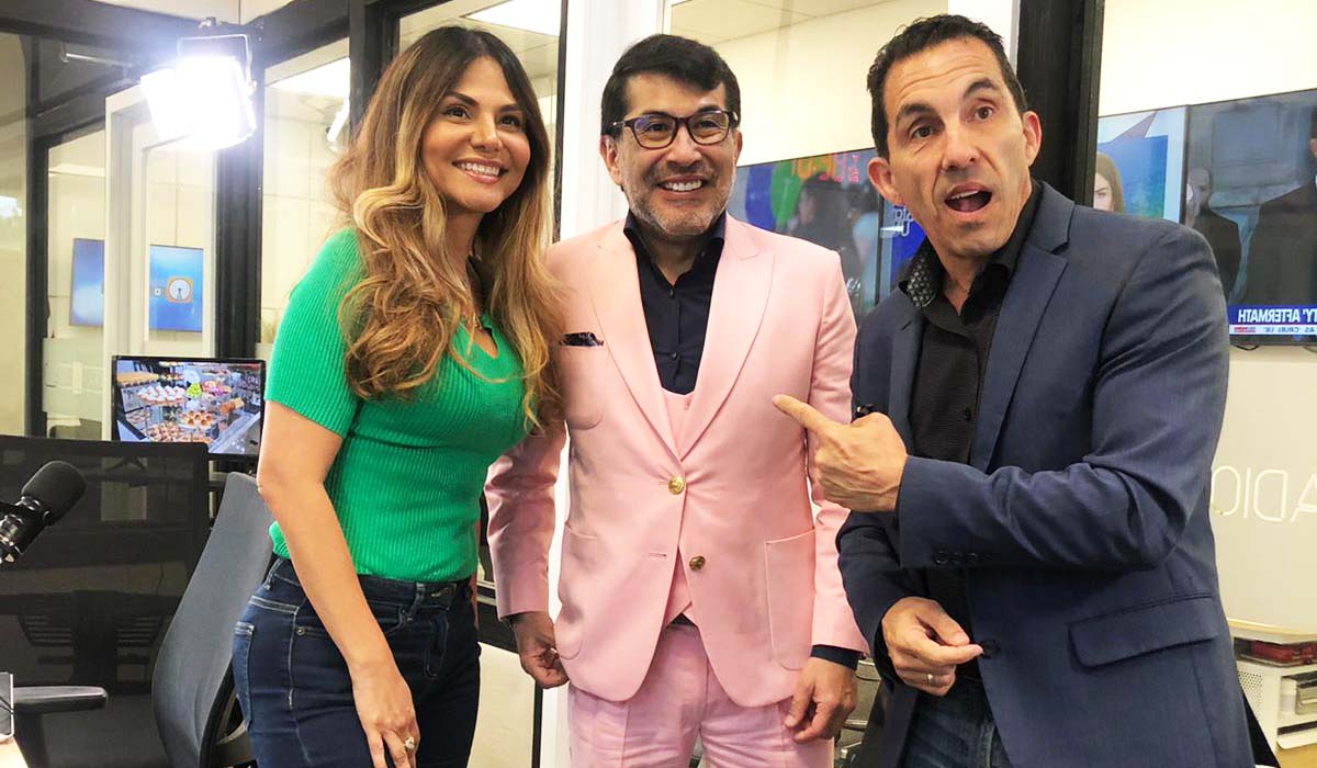 El dr Gabriel Cubillos es recibido como estrella en su gira por Florida