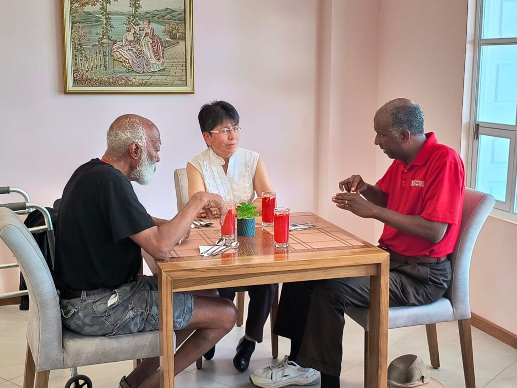 ¿Vives en Ecuador? Conoce las ventajas de vivir en una residencia para jubilados