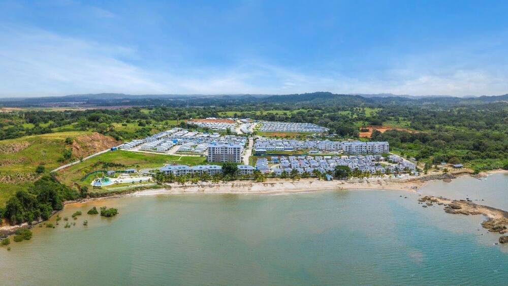 El fortalecimiento del transporte vial mejora el traslado hacia Playa Dorada El fortalecimiento del transporte vial mejora el traslado hacia Playa Dorada